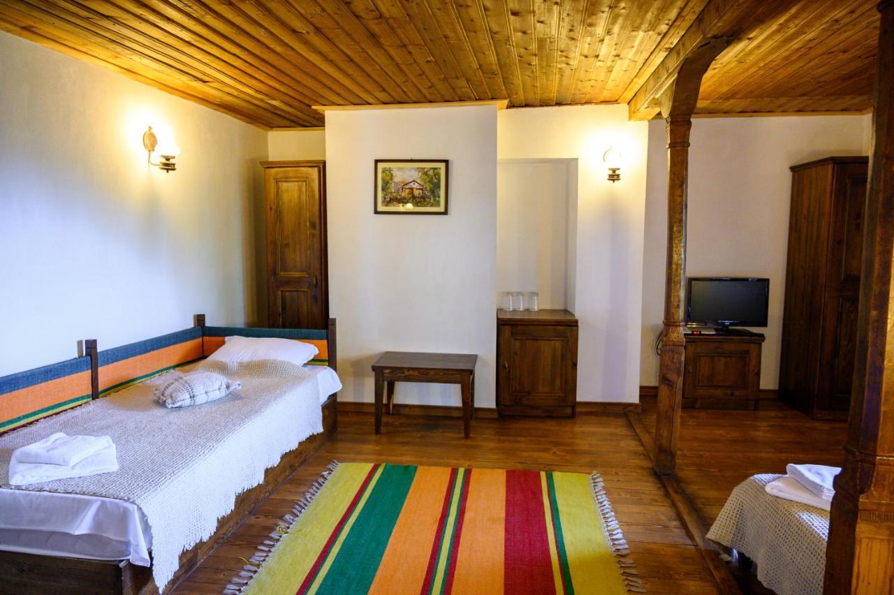 Guest Houses "Zlatna Oresha - Complex" Jeravna Exterior foto
